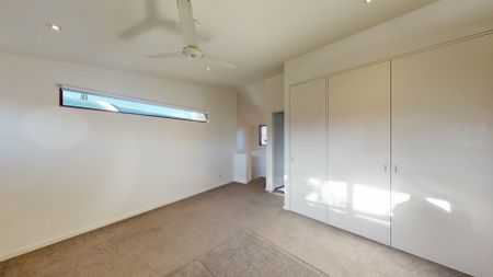 Position Perfect! - Photo 4