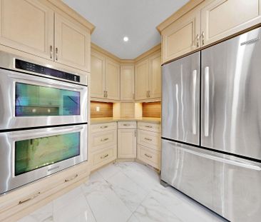For Lease - 24 Laureleaf Road, Markham, Ontario - Photo 3