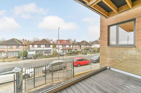 3 bedroom flat to rent - Photo 3