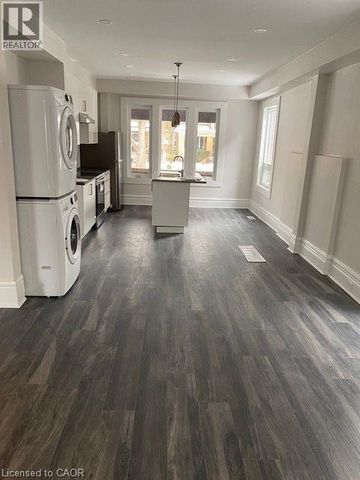 70 PROCTOR Boulevard Unit# Main, Hamilton, Ontario, L8M2M4 - Photo 2