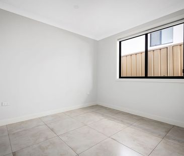 Step into comfort and modern living! - Photo 2