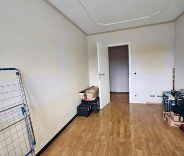 Partially furnished apartment for rent - Elegant 4-room apartment - Photo 2