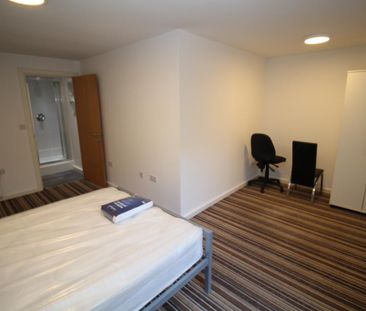 2 bedroom flat to rent - Photo 6