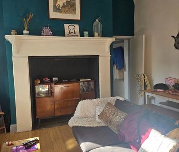 Room in a Shared Flat, Ullet Road, L17 - Photo 1