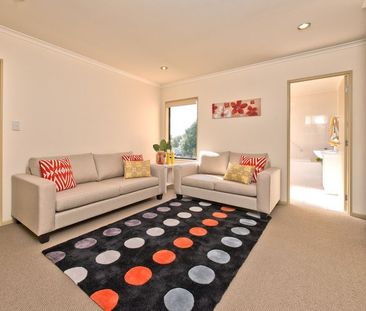 Spacious, Semi-Furnished Home in Manurewa - Available NOW! - Photo 6