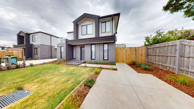 Modern Comfort Meets Inner-West Convenience - Photo 1