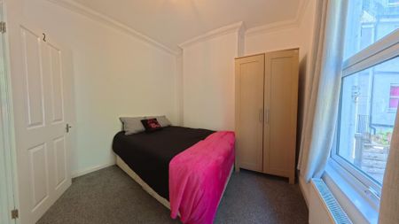 3 bedroom maisonette to rent - Photo 5