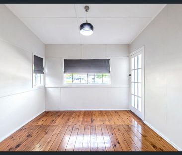 Charming 3-Bedroom Home in Prime South Dubbo Location - Photo 3