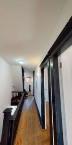 BLOOR ST W & DOVERCOURT RD - THREE BEDROOM + DEN (ID#53H2) - Photo 4