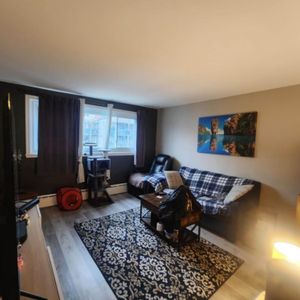 BEAU 4 ½ | MONT-BELLEVUE | JUILLET - Photo 2