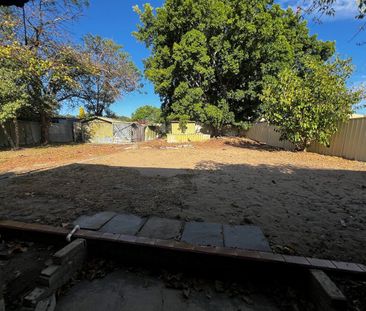 Character-Filled 4x2 in the Heart of Central Mandurah - Photo 5