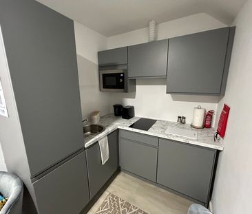 Studio Flat, Humphrey Road, M16 - Photo 4