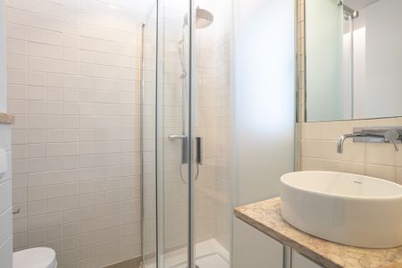 Apartamento T0 para arrendamento sem móveis e com terraço em Santos, Lisboa - Photo 3