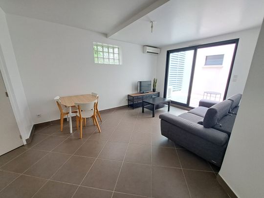 Appartement Villeneuve Les Avignon 2 pièce(s) 42.68 m2 - Terrasse - Place de parking, - Photo 1