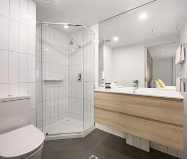 Prime Swanston St 1BR – Carlton Living - Photo 6