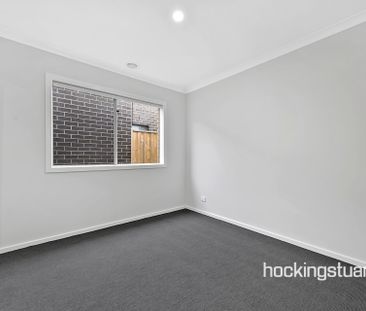 13 Railway Avenue, - Photo 1