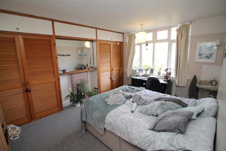 4 bedroom terraced house to rent - Photo 5