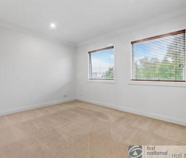 1 / 29 Kemp Avenue, Mount Waverley - Photo 2