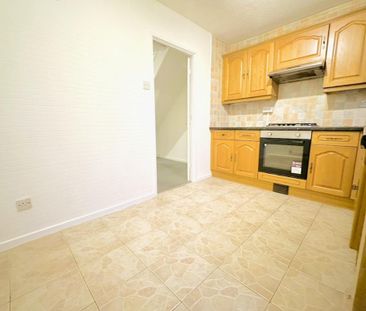 2 bedroom semi-detached house to rent - Photo 5