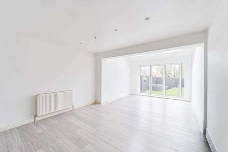 St Benets Close, Earlsfield, SW17 - Photo 2