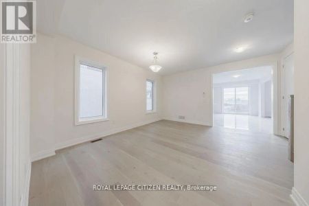 26 WESLEY BROOKS STREET - Photo 4