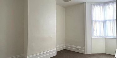 Queen Street, Ramsgate, CT11 9ER, Kent - Photo 2