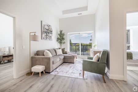 Elevated Kanata Rental Living. On The Park. - Photo 3