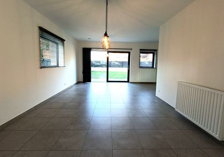 RECENTE WONING MET TUIN EN CARPORT - Foto 3