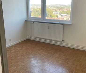 Appartement te huur in Jette voor € 800 met 1 slaapkamer - Photo 3