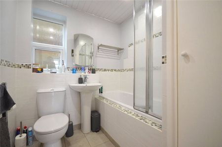 Epworth Court, 18 Hooley Range, Heaton Moor, Stockport, SK4 4HU - Photo 2