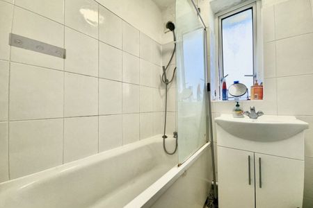 South Park Avenue, NORWICH - Photo 4