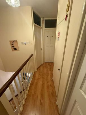 4 bedroom flat share to rent - Photo 1
