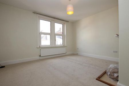 3 bedroom detached house to rent - Photo 2
