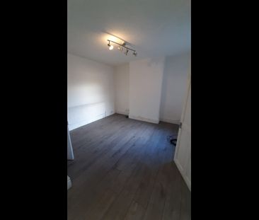 4 Bed Terraced House, Windmill Road, LU1 - Photo 1