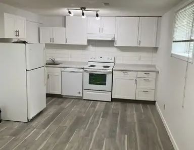 Fully Renovated 2 bedroom LEGAL BASEMENT SUITE!! in inner City of Kingsland. | 6919-6 ST SW UNIT B, Calgary - Photo 1