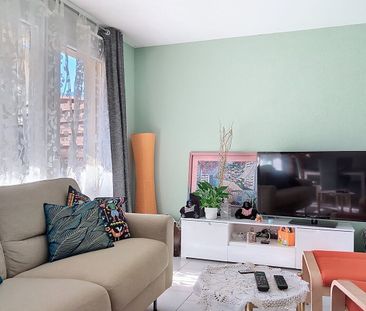 Charming 3.5 room apartment on the ground floor - Photo 1