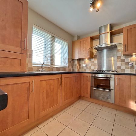 3 bedroom apartment to rent - Photo 4