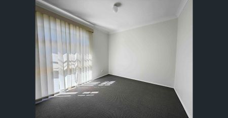 Freshly Painted Three Bedroom Home! - Photo 5