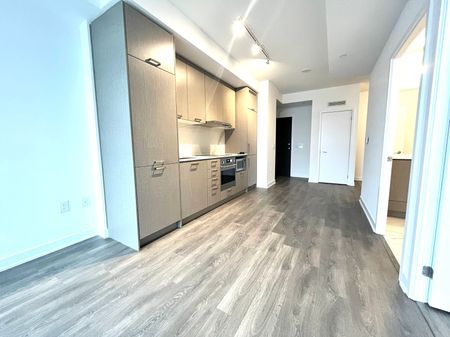 For Lease - 10 Honeycrisp Crescent Unit# 615, Vaughan, Ontario - Photo 2