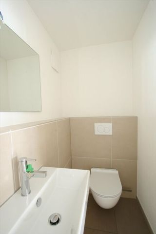 Rent without deposit - Large sunny roof terrace. - Photo 3