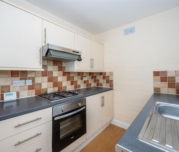 2 Bedroom Terraced House for Rent - Photo 2