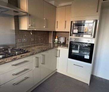 3 bedroom terraced house to rent - Photo 6