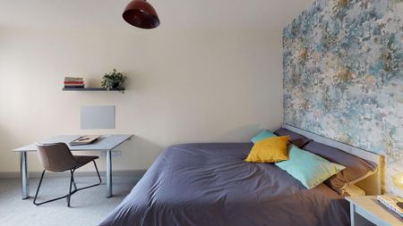 3 bedroom flat to rent - Photo 2