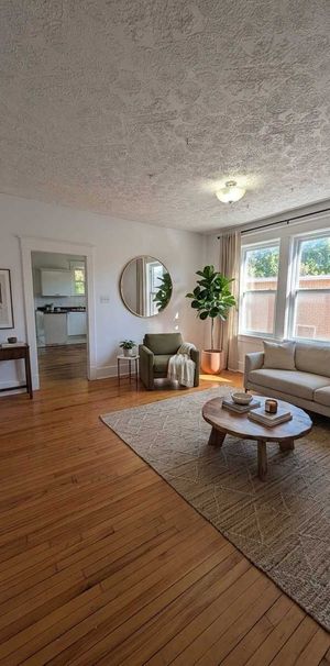 Immeuble - 317-327 Mont-Plaisant, Sherbrooke Beau Et Grand 5 1/2 - Photo 1