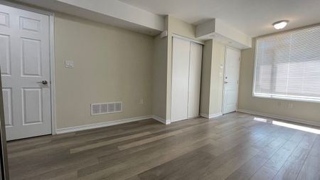 For Lease - 80 Orchid Place Drive Unit# 202, Toronto, Ontario - Photo 3