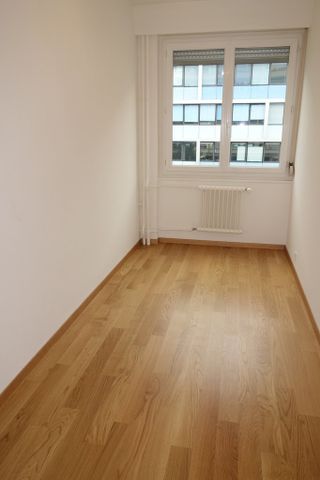 Proche des organisations internationales - Foto 3