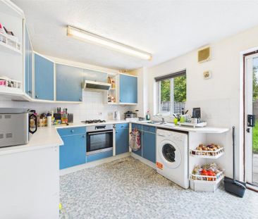 2 bedroom terraced house to rent - Photo 4