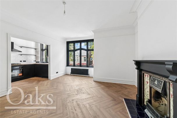 Fernwood Avenue, Streatham, London - Photo 1