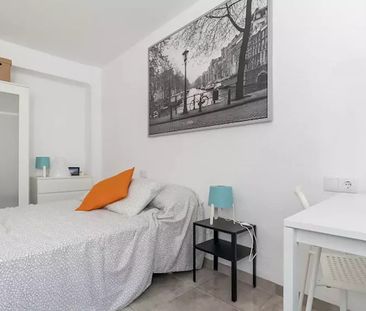 Carrer del Duc de Mandas, Valencia, Valencian Community 46019 - Photo 1