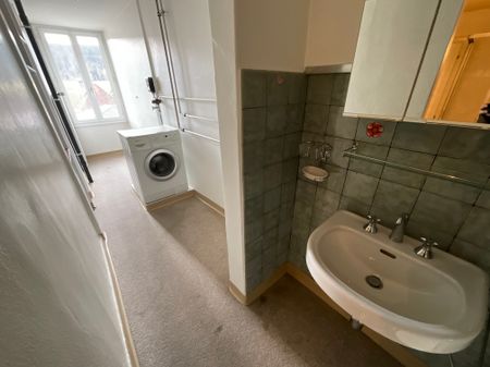 Charmant appartement de 4 pièces avec grande terrasse au cœur de Tramelan - Photo 5